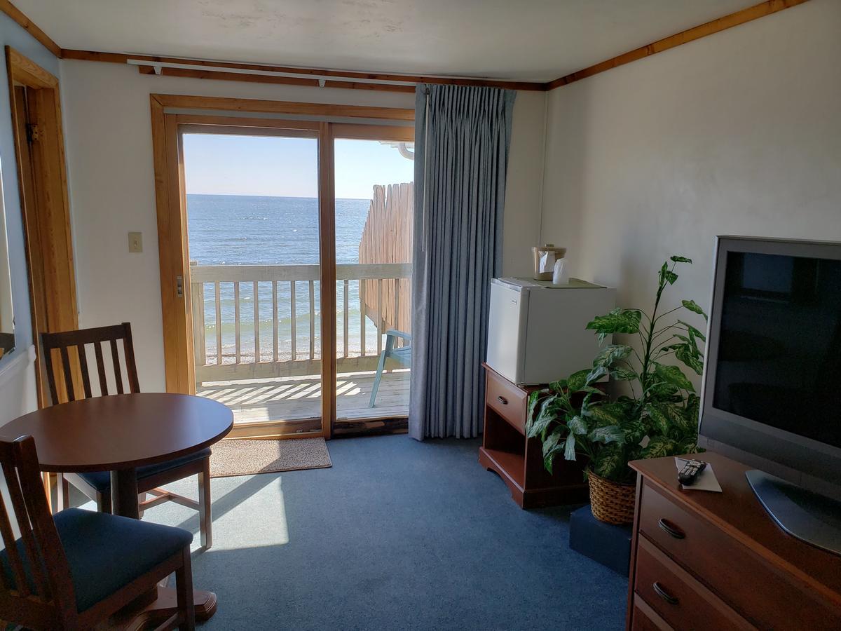 Algoma Beach Motel Exterior photo