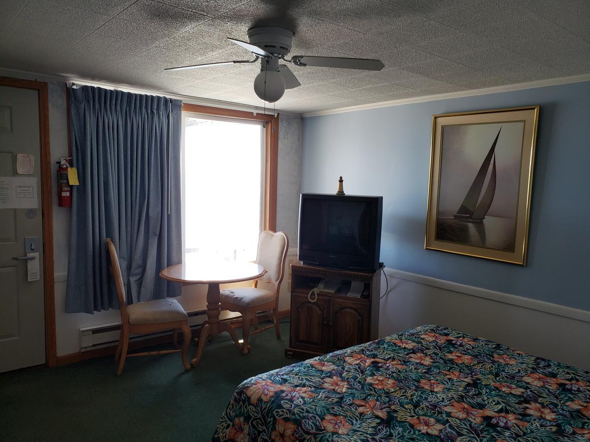 Algoma Beach Motel Exterior photo
